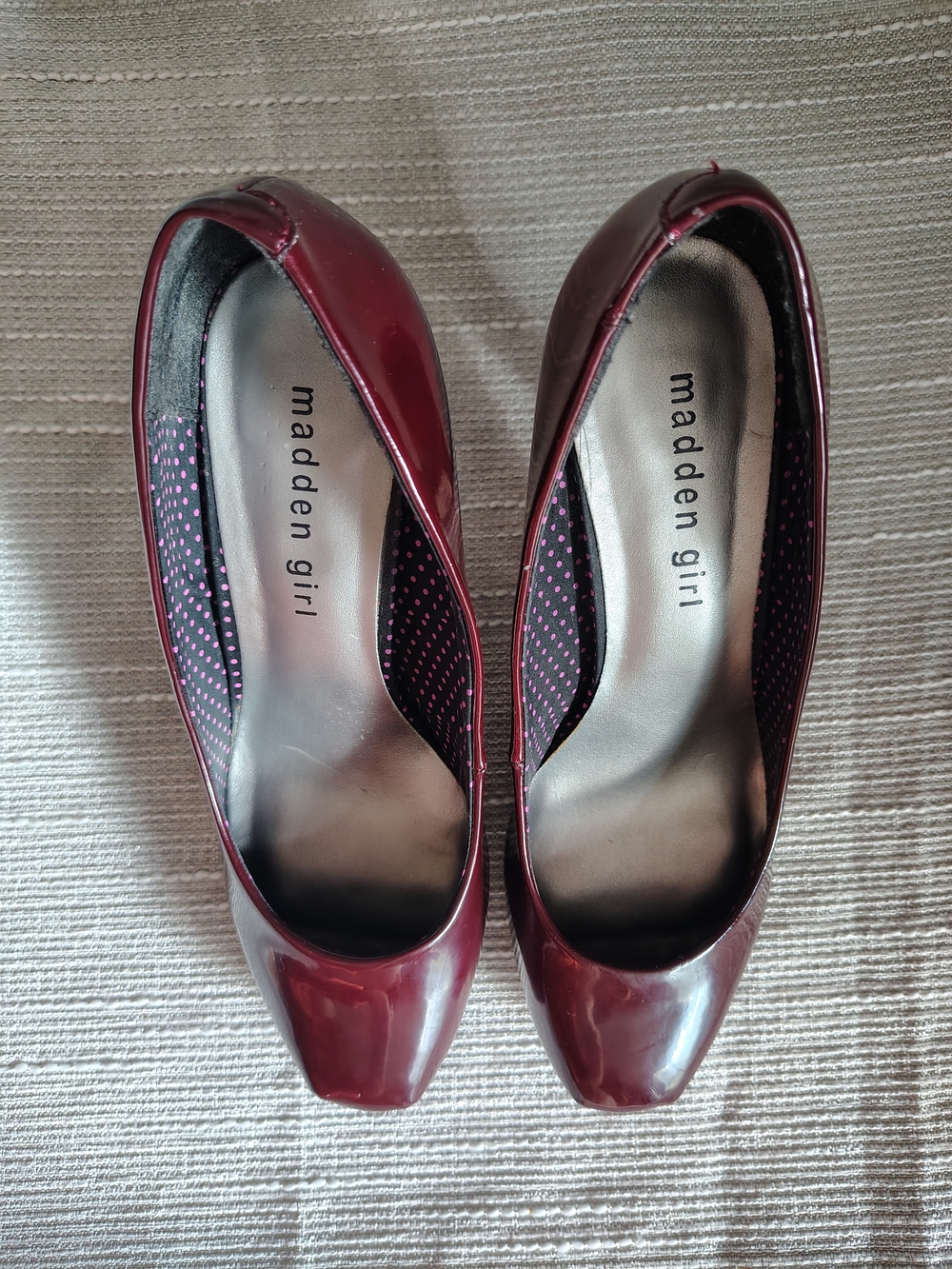 Madden Girl Getta Burgundy Patent Platform Pumps Women's Size 7 Office - Picture 2 of 15